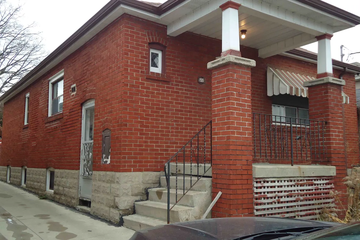 499 Northcliffe Boulevard, ON M6E 3L4