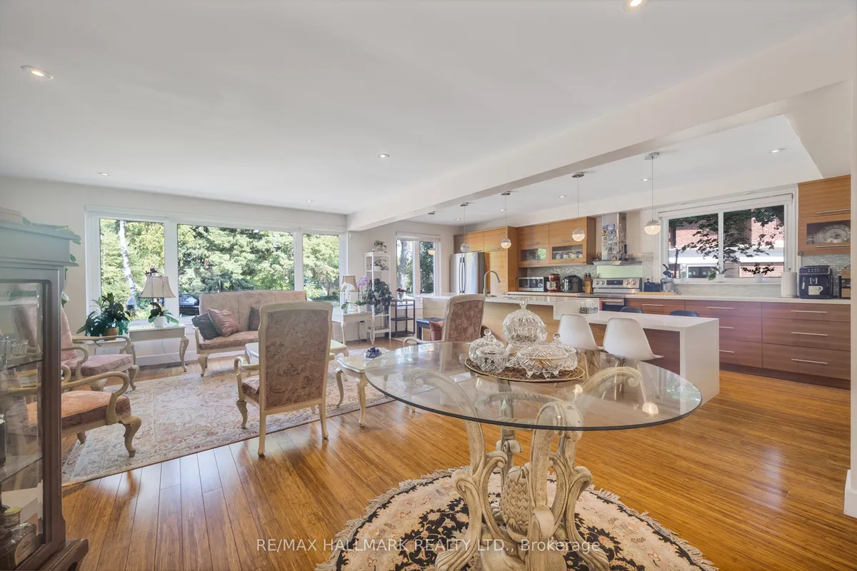 19 Talwood Drive, ON M3B 2P4