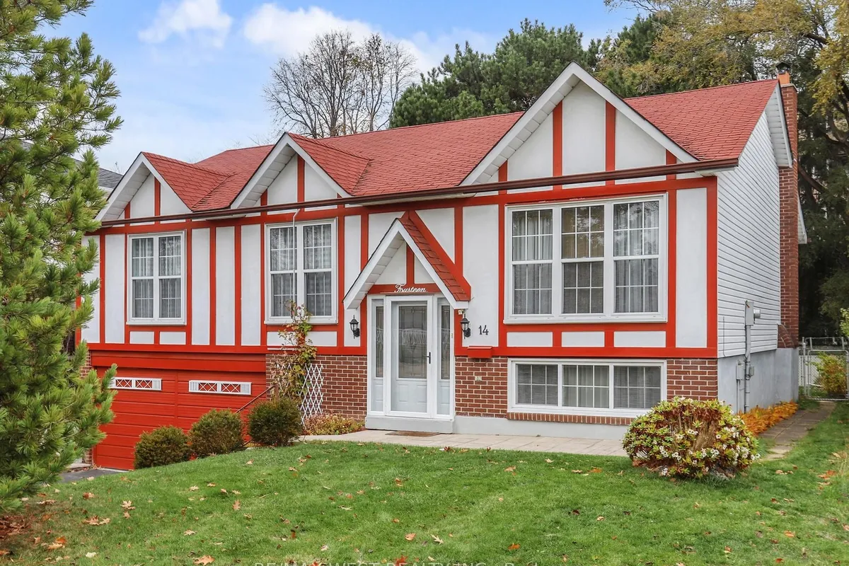 14 Chalet Road, ON M2J 3V4