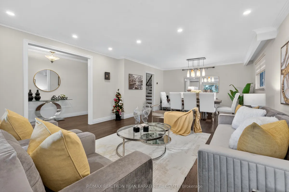 603 Cummer Avenue, ON M2K 2M5