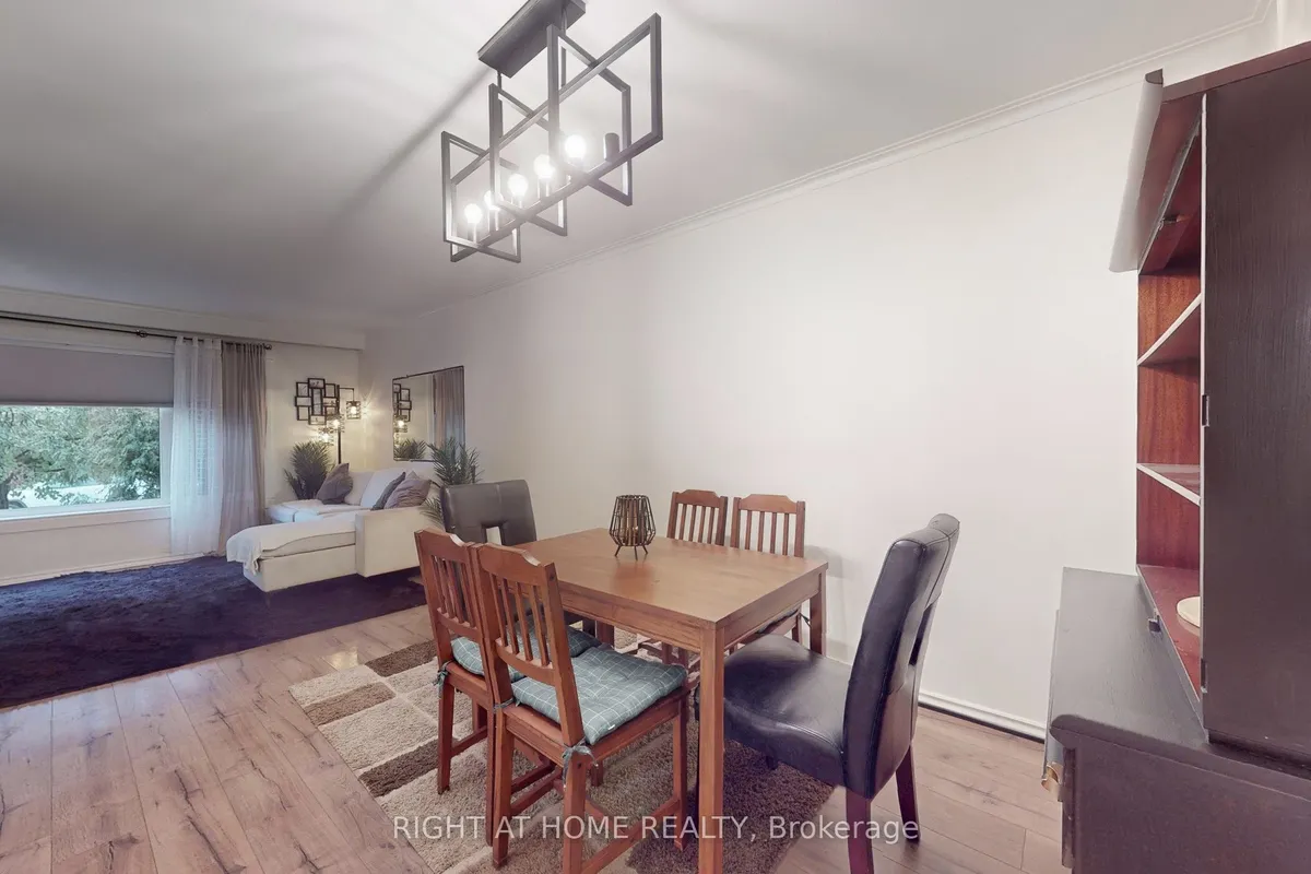 125 Fortrose Crescent, ON M3A 2H2