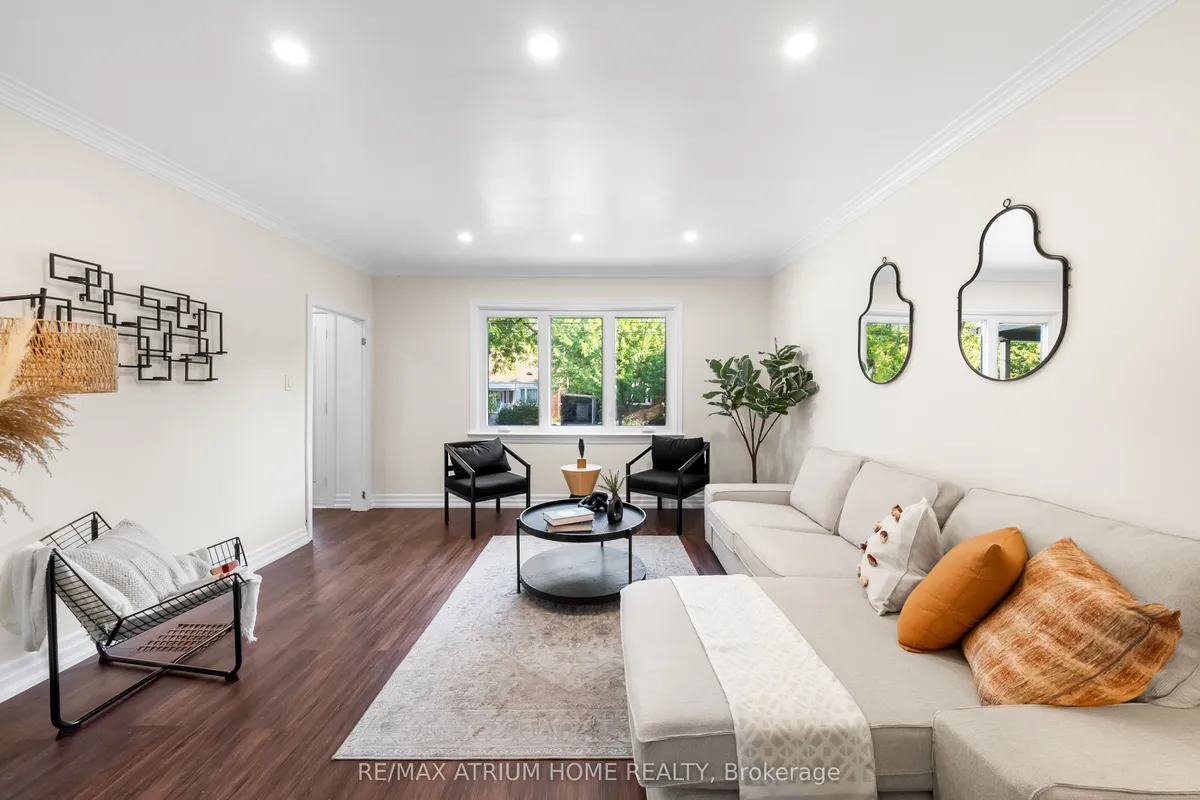 218 Bogert Avenue, ON M2N 1L3