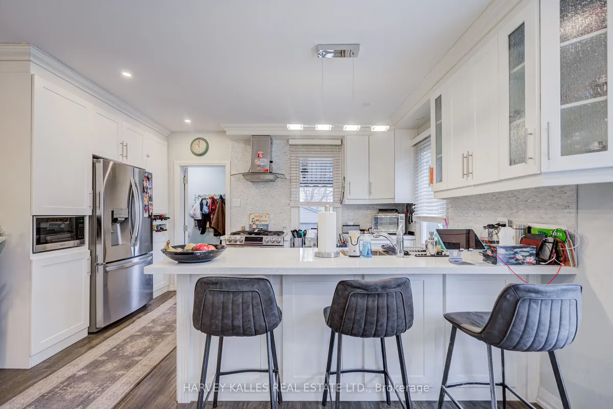 1 Belle Ayre Boulevard, ON M4S 2P6