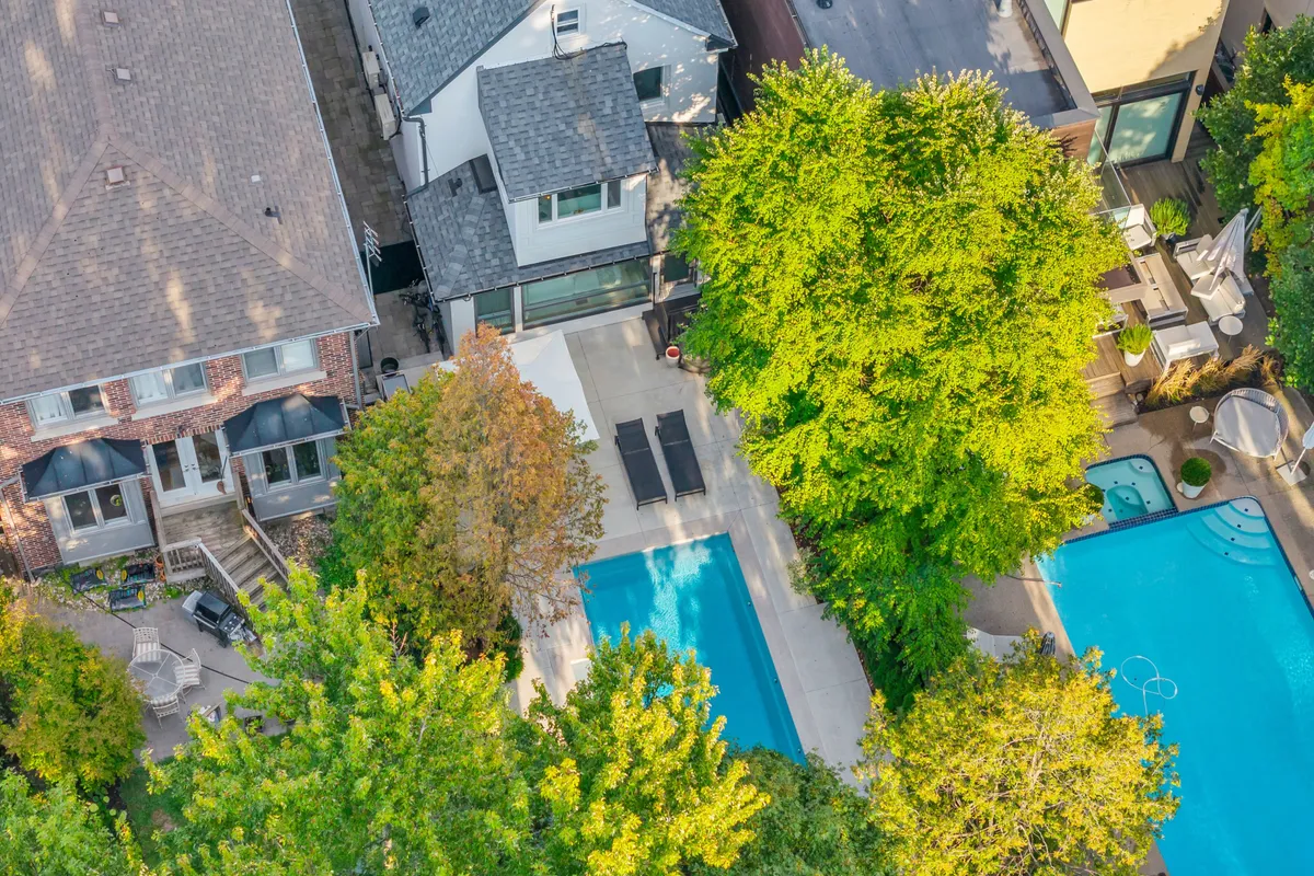 18 Astley Avenue, ON M4W 3B4