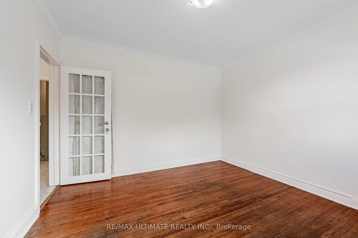 42 Carr Street, ON M5T 1B5