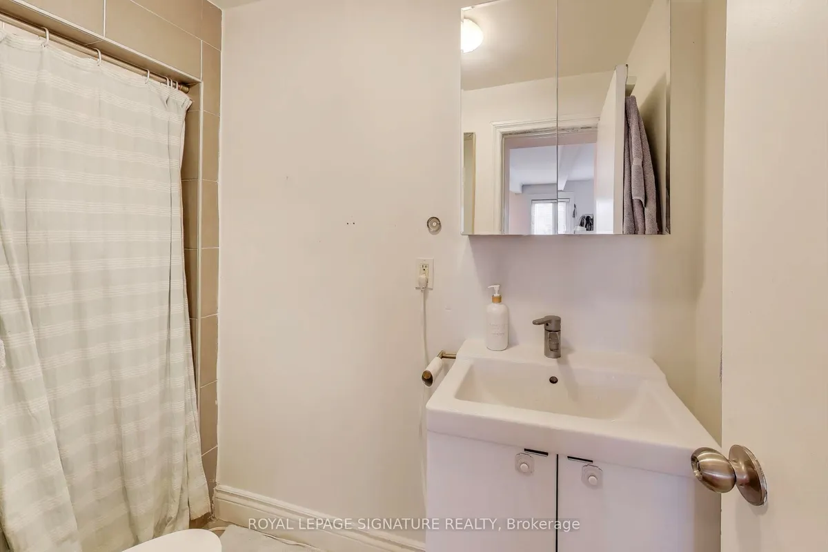 9 Havelock Street, ON M6H 3B3