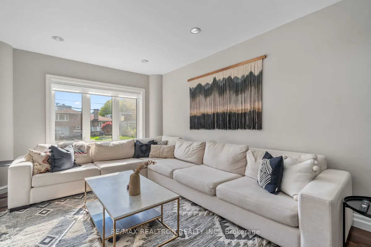 4 Model Avenue, ON M3H 1W1