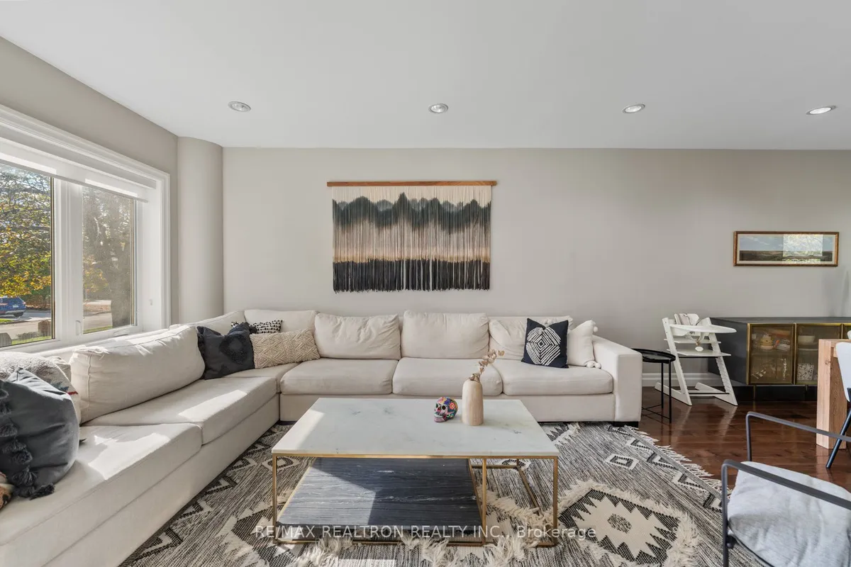 4 Model Avenue, ON M3H 1W1