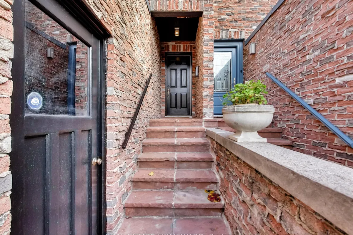 183 Madison Avenue, ON M5R 2S6