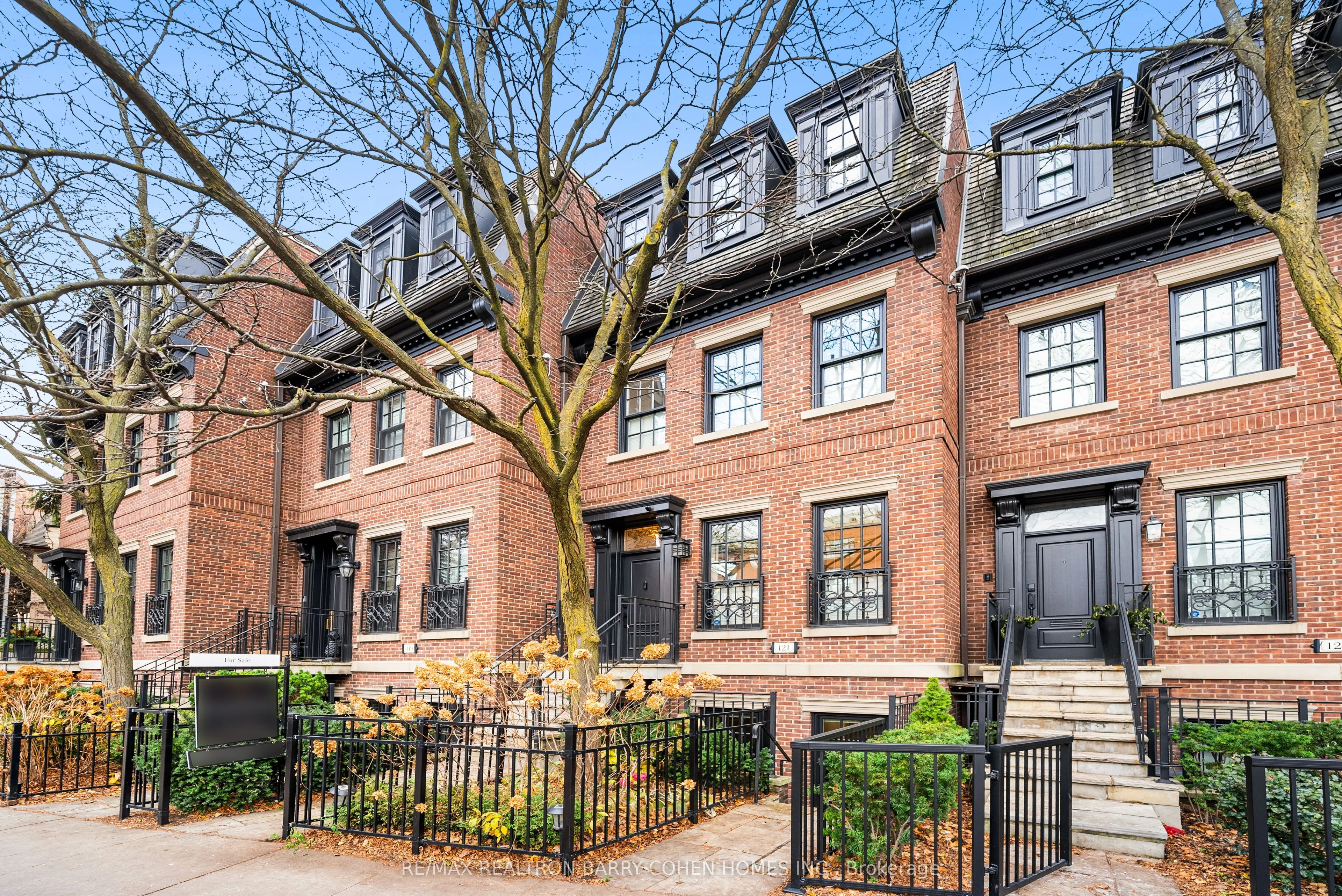 121 Davenport Road, ON M5R 1H8