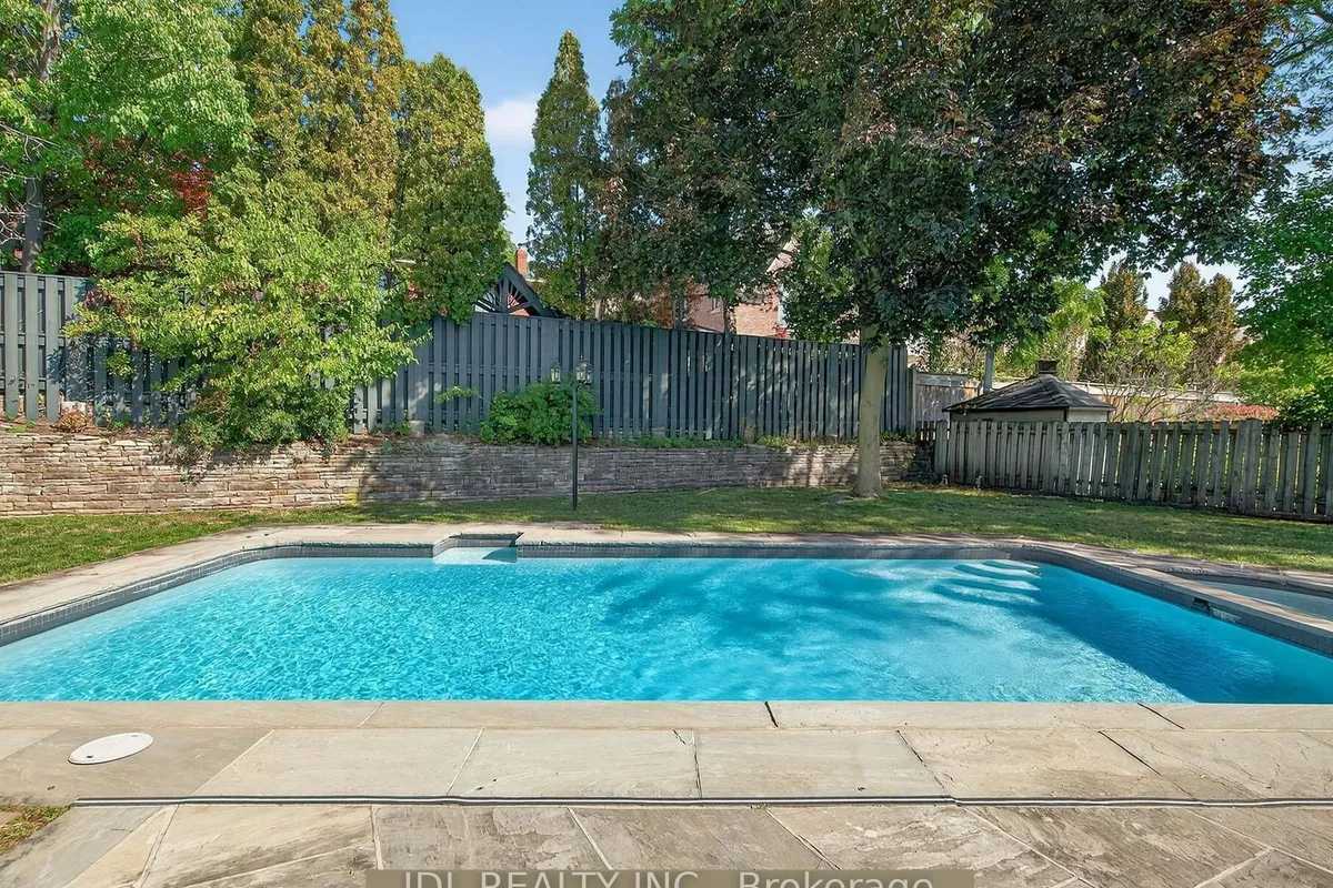 530 Blythwood Road, ON M4N 1B3