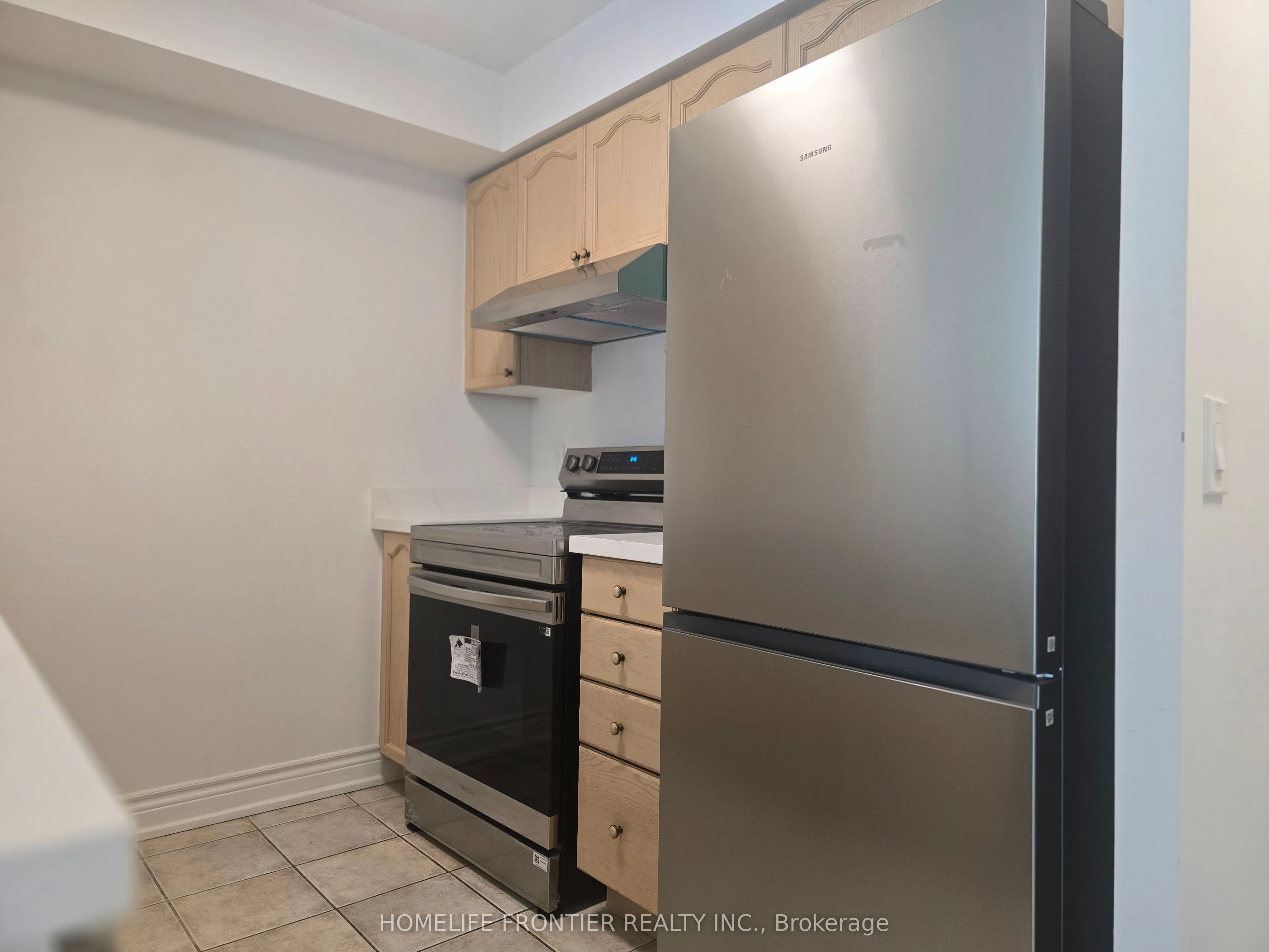 28 Olive Avenue LPH7, Toronto C14, ON M2N 7E6