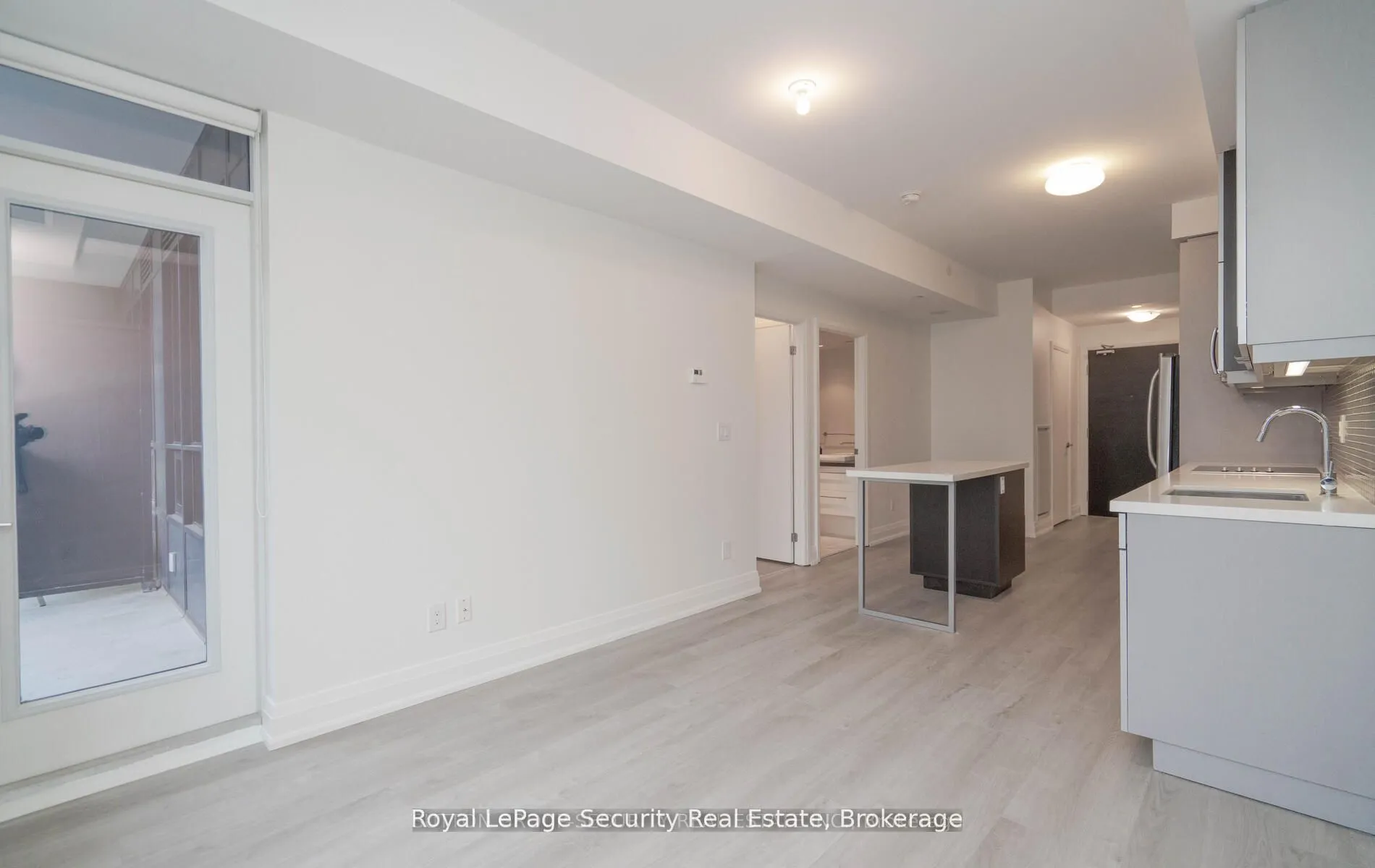 Condo Apartment interior view at 399 Spring Garden Avenue Toronto