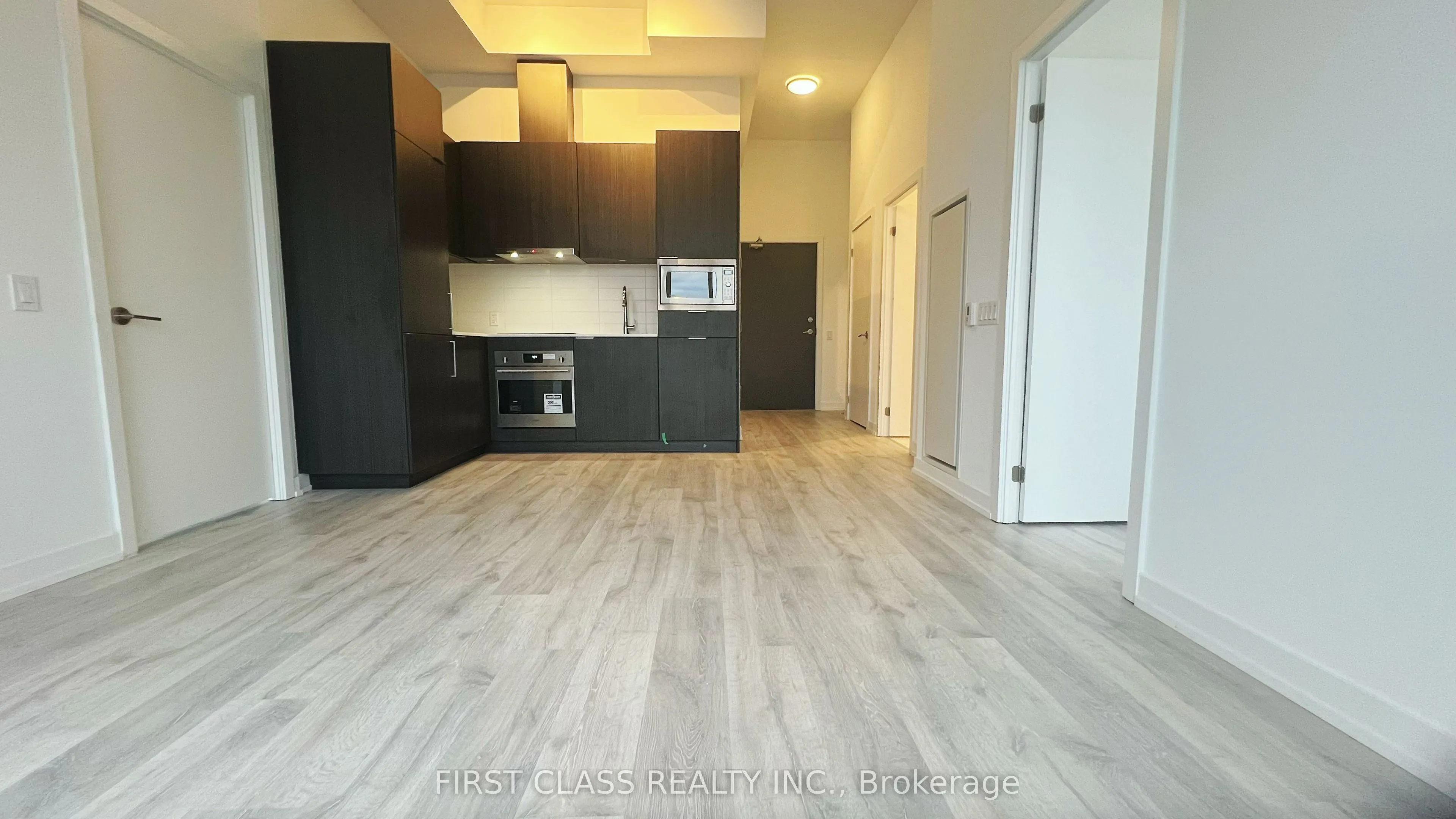 Condo Apartment 2 bedroom 2 bathroom at 7 Golden Lion Heights in Toronto - MLS# C12588970