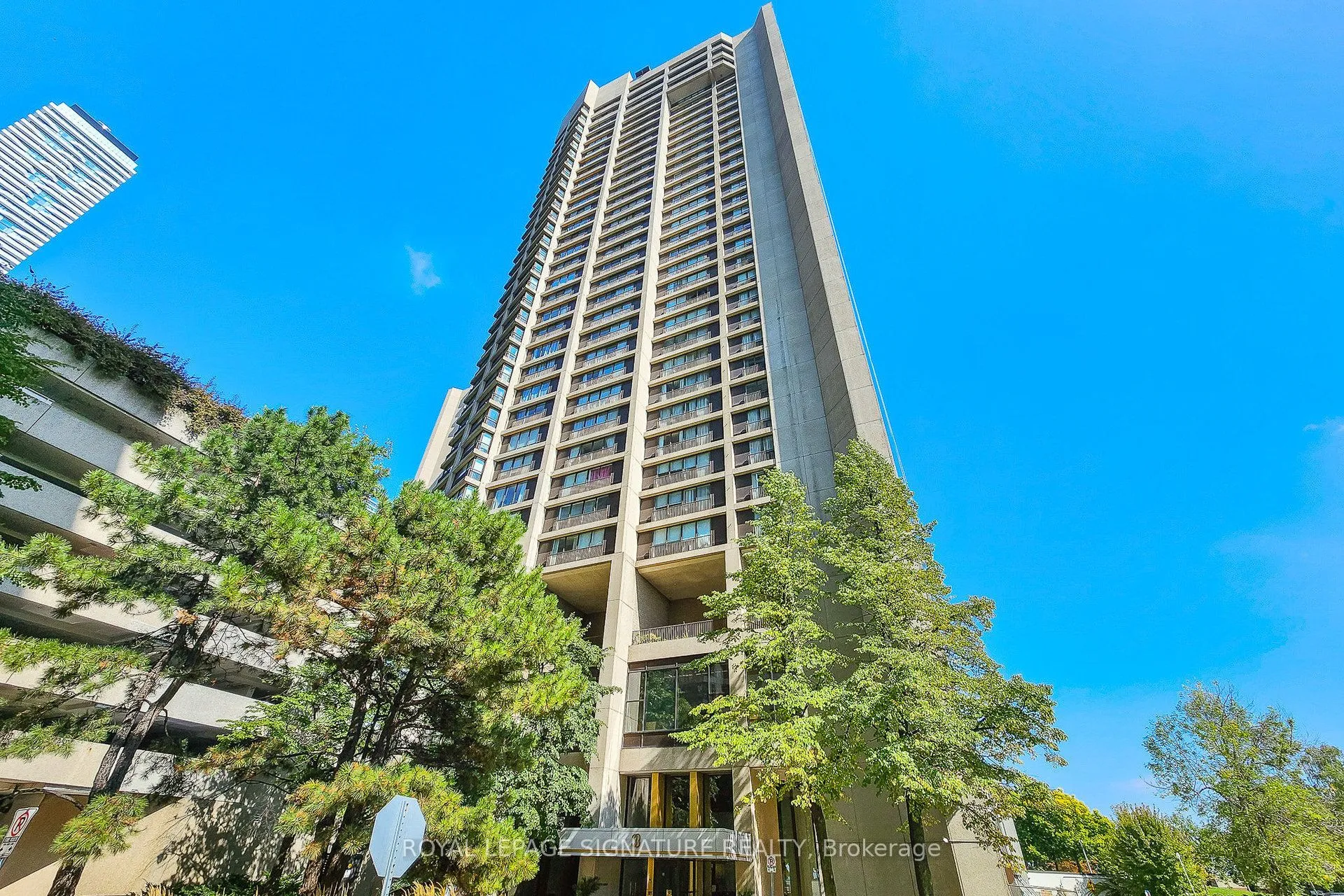 Condo Apartment 1 bedroom 1 bathroom at 33 Harbour Square in Toronto - MLS# C12600244