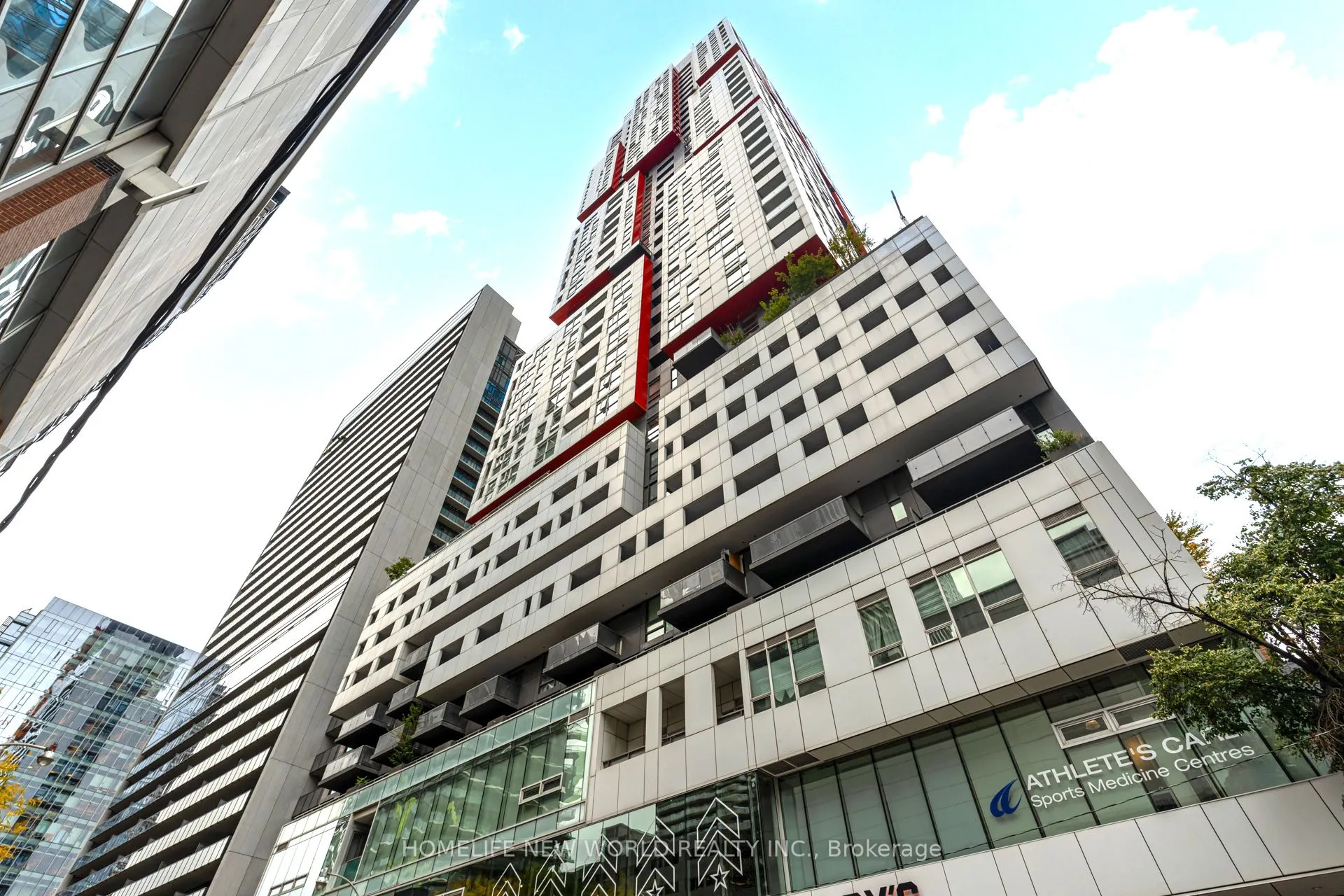 Condo Apartment 1 bathroom at 318 Richmond Street in Toronto - MLS# C12601118