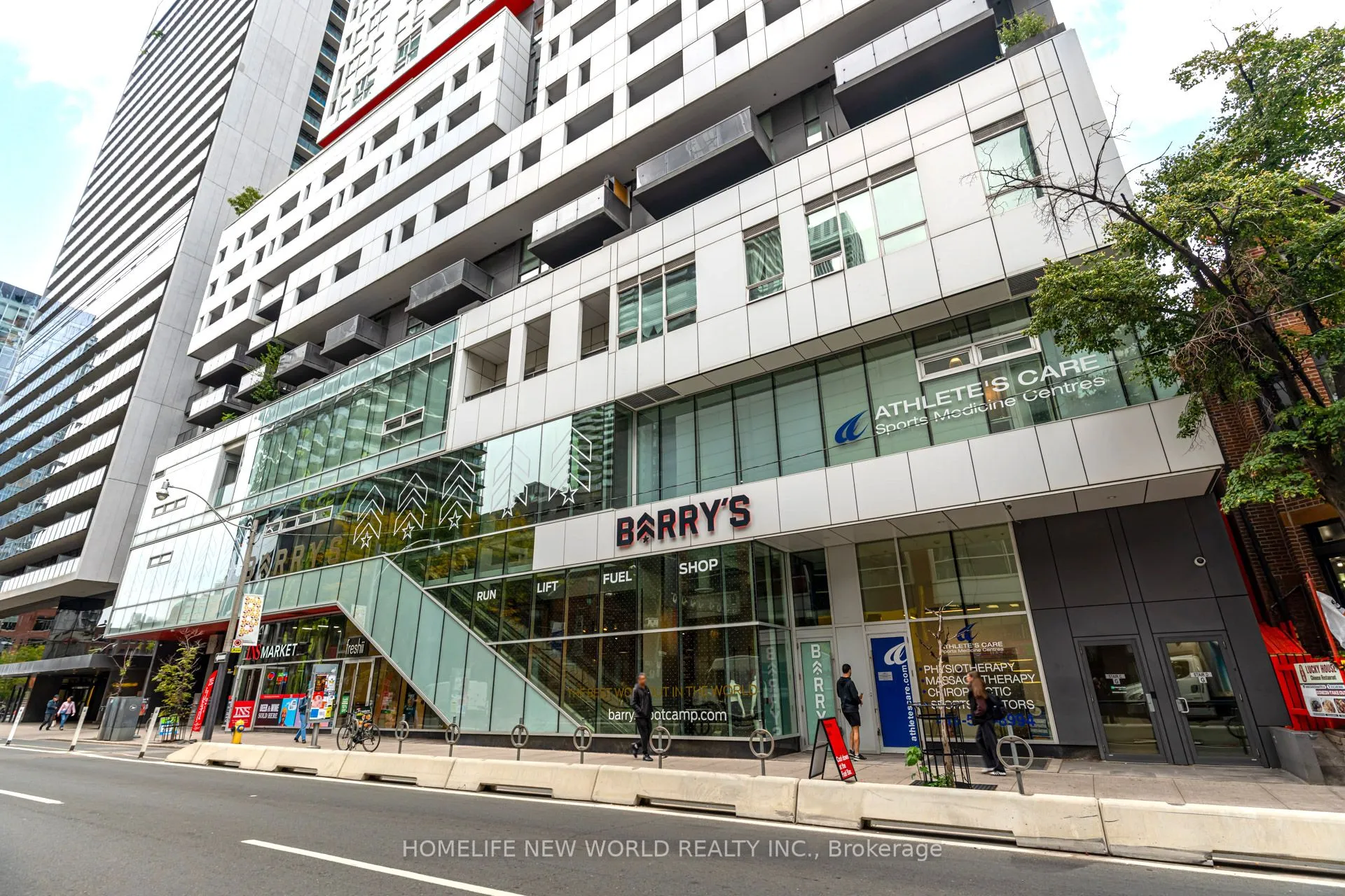 Condo Apartment kitchen at 318 Richmond Street Toronto