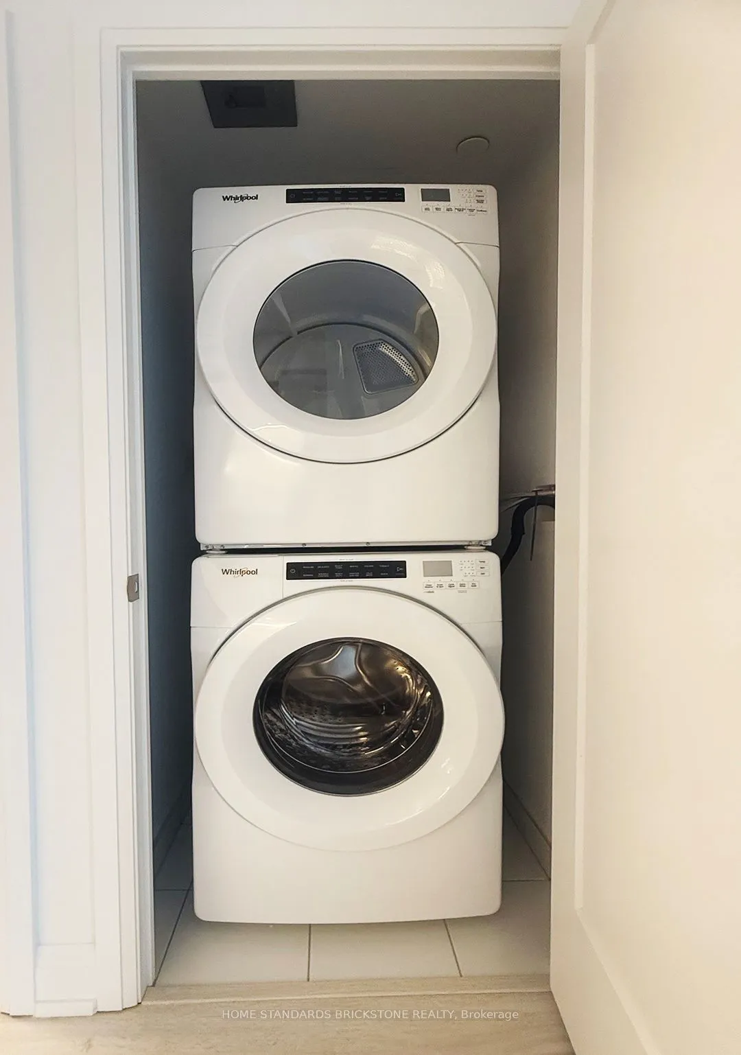 Condo Apartment kitchen at 20 Soudan Avenue Toronto