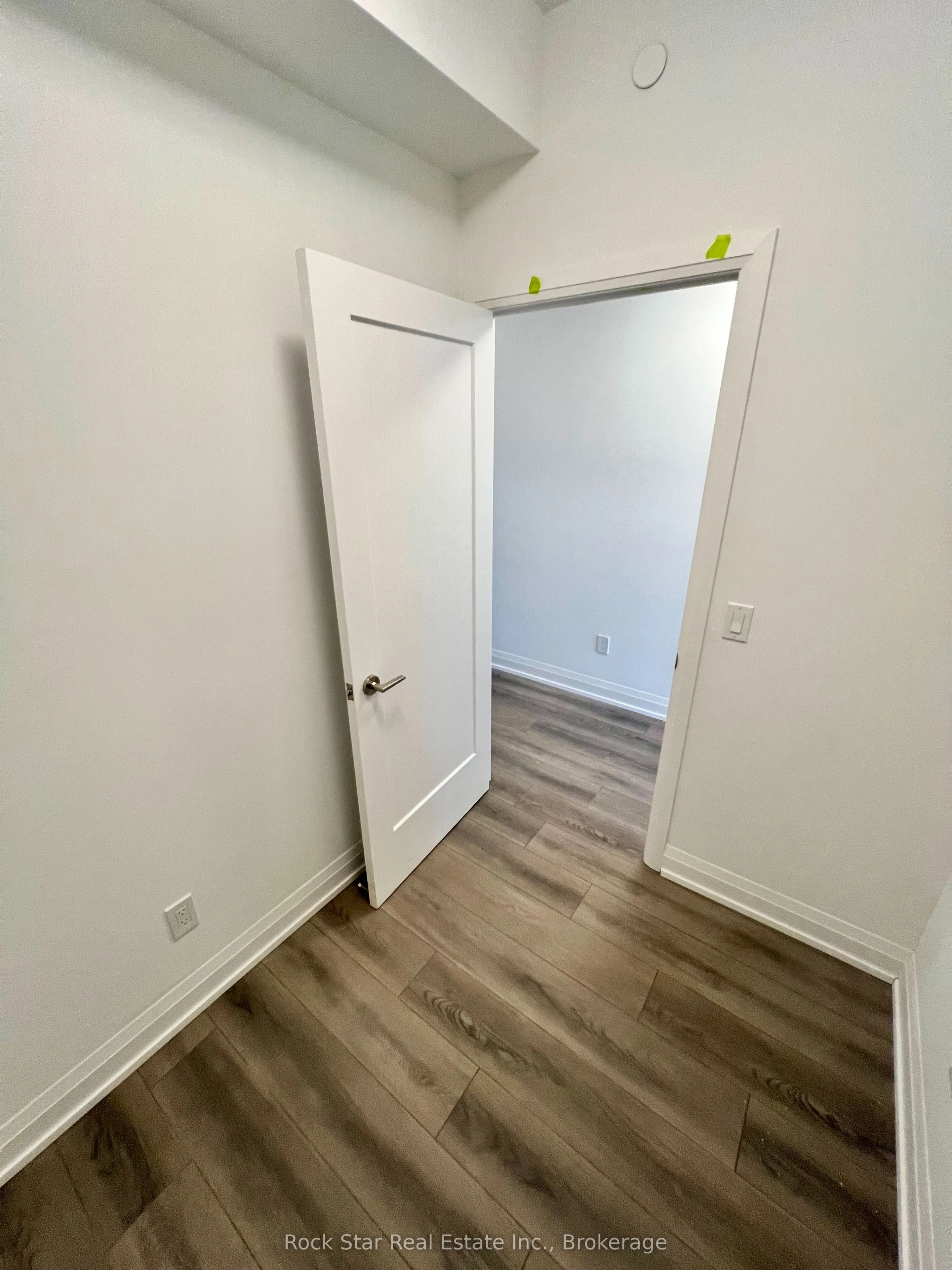 Condo Apartment kitchen at 20 Soudan Avenue Toronto