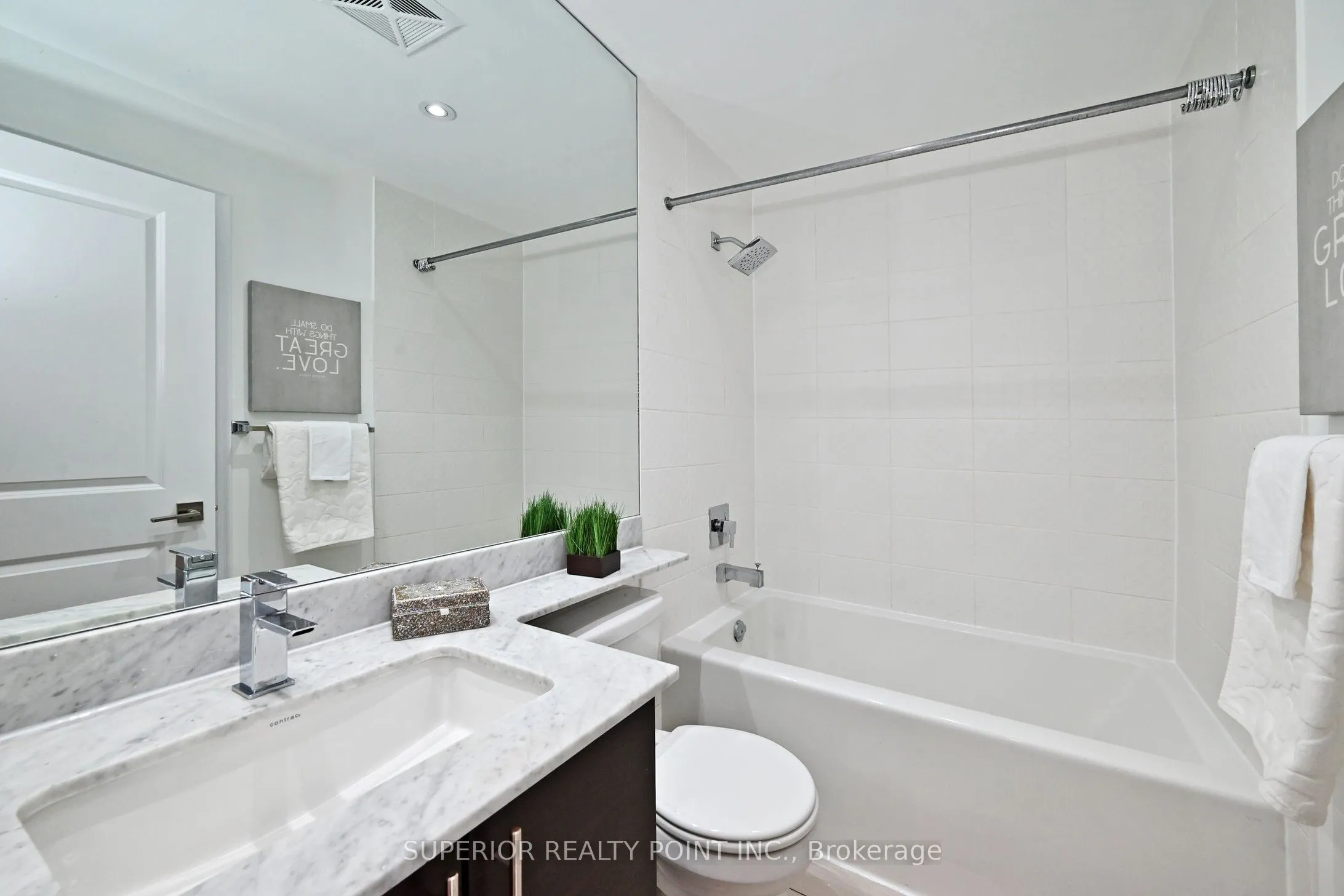 Condo Apartment interior view at 125 Western Battery Road Toronto