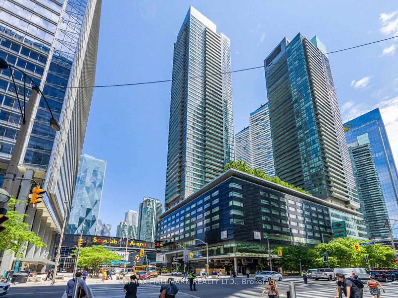 Condo Apartment 2 bedroom 1 bathroom at 65 Bremner Boulevard in Toronto - MLS# C12605330