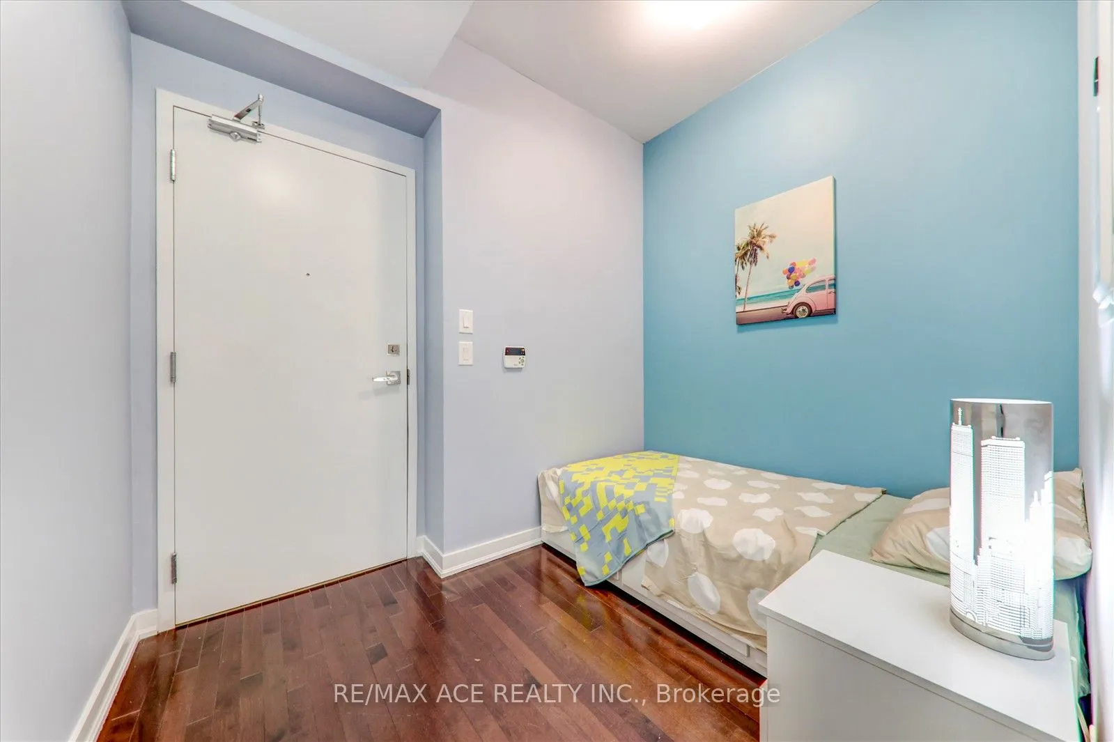 Condo Apartment interior view at 14 York Street Toronto