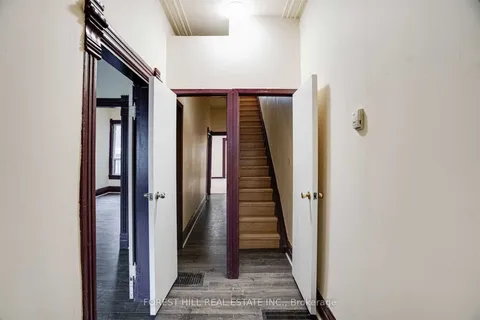 288 Ossington Avenue, Toronto, ON M6J 3A3