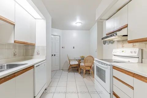 33 Elmhurst Avenue, Toronto, ON M2N 6G8