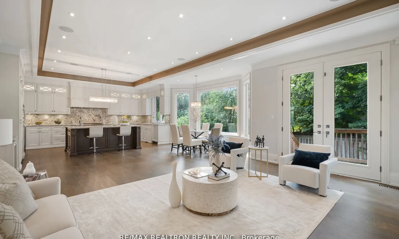 12 Waring Crt, Toronto, ON M2N 4G7