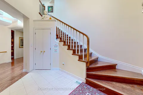 33 Rosedale Rd, Toronto, ON M4W 2P5