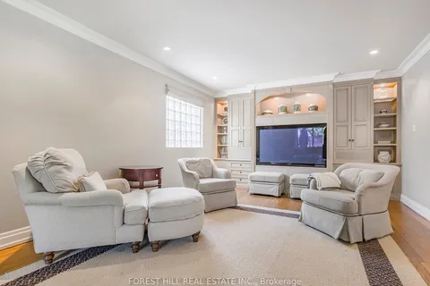 81 Magpie Cres, Toronto, ON M2L 2E6
