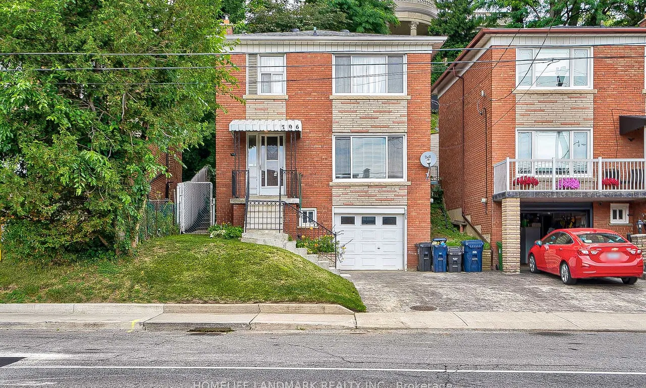 796 Davenport Rd, Toronto, ON M6G 2B3