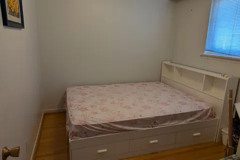 9 Crossen Dr, Toronto, ON M2M 1N7