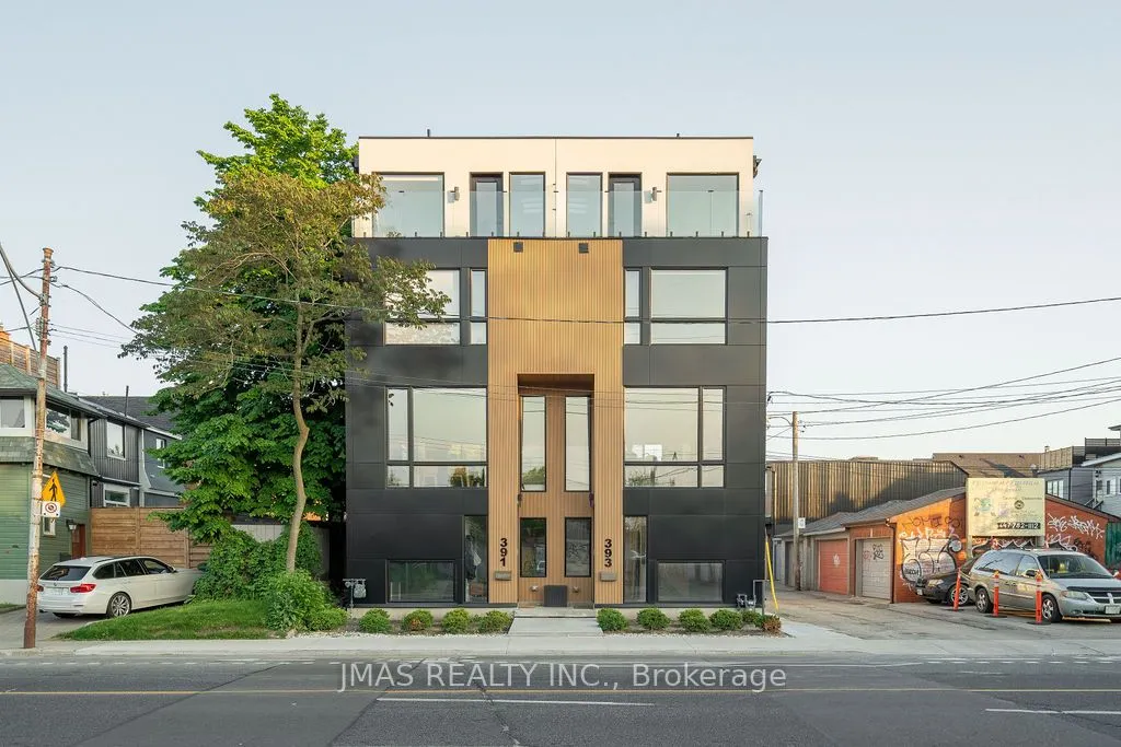 393 Harbord St, Toronto, ON M6G 1J1