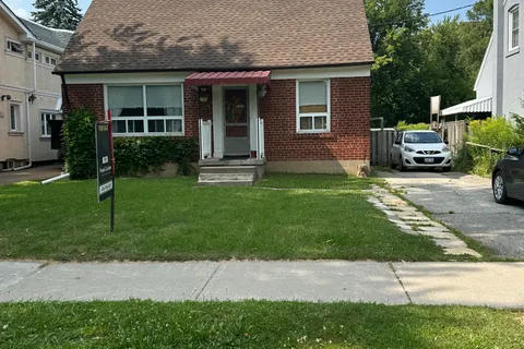 12 Pleasant Avenue, ON M2M 1L9