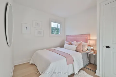 258 Briar Hill Ave, Toronto, ON M4R 1J2