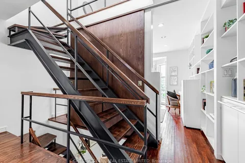 39 Hillsboro Ave, Toronto, ON M5R 1S6