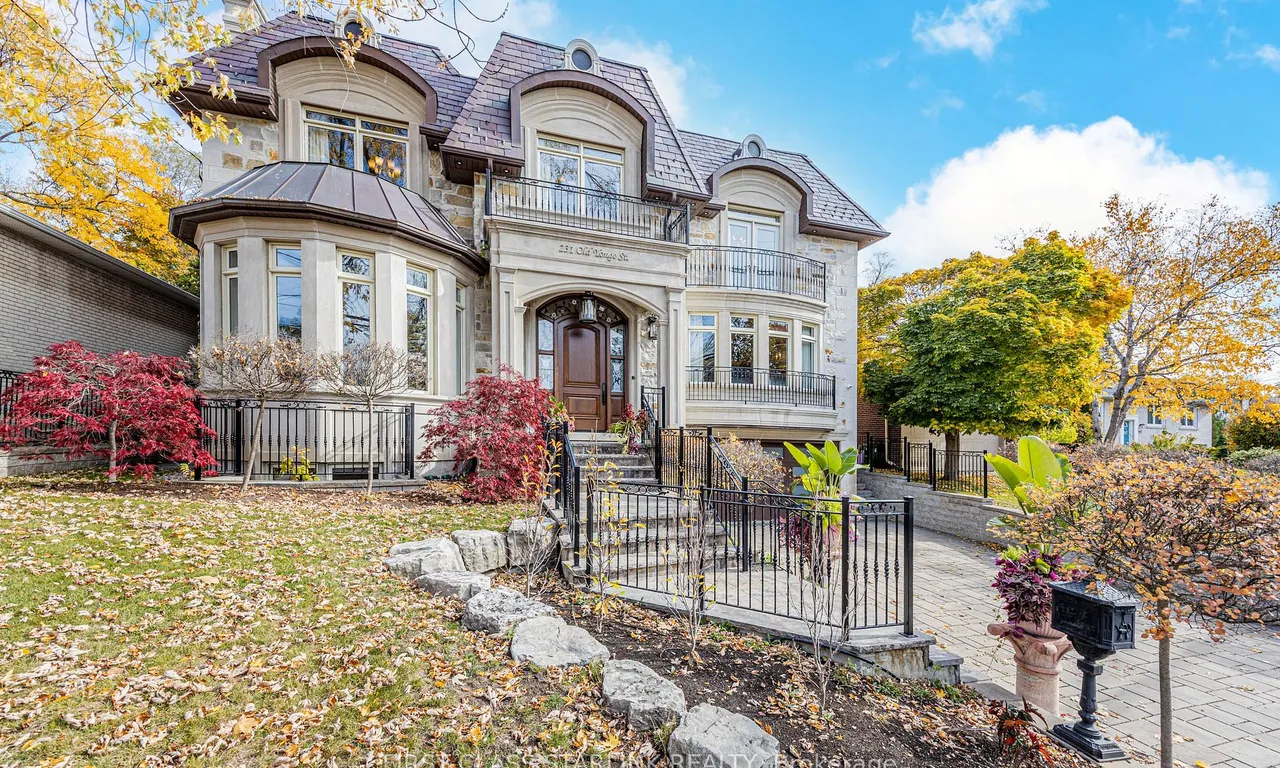 231 Old Yonge St, Toronto, ON M2P 1R5