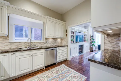 351A Deloraine Ave, Toronto, ON M5M 2B7