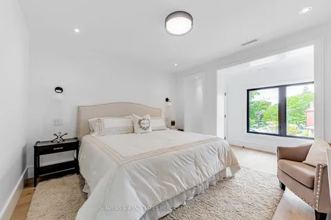 379 Winona Dr, Toronto, ON M6C 3T4
