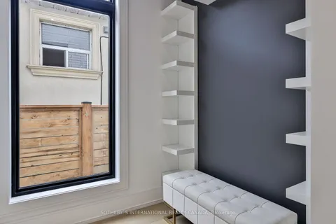 220 Harlandale Ave, Toronto, ON M2N 1P7