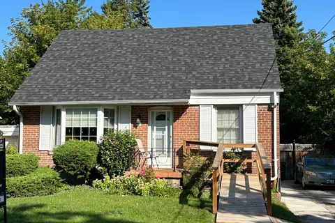 18 Pleasant Avenue, ON M2M 1L9