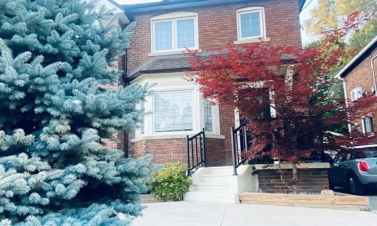 766 EGLINTON Ave, Toronto, ON M4G 2K7