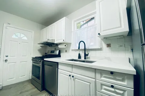 766 EGLINTON Ave, Toronto, ON M4G 2K7