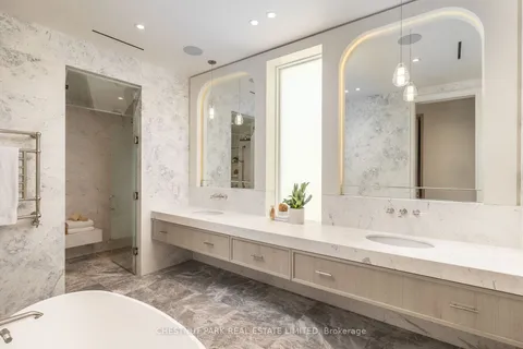 84 Old Forest Hill Rd, Toronto, ON M5P 2R5