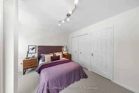 134 Dupont St, Toronto, ON M5R 1V2
