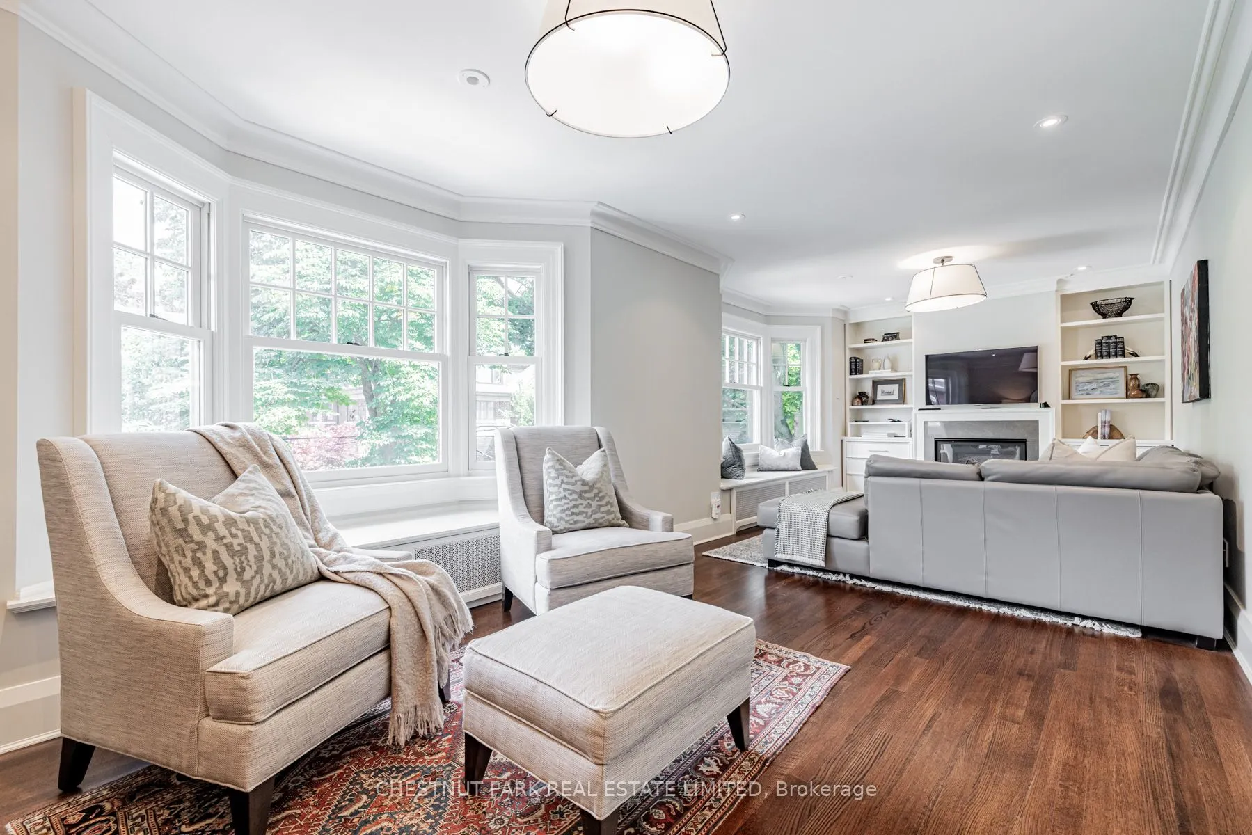 32 Roxborough Street, Toronto, ON M4W 1V6