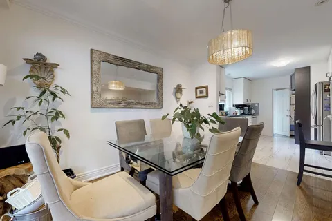 102 Tanjoe Cres, Toronto, ON M2M 1P7