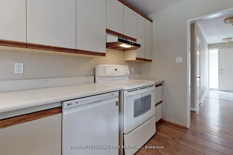 47 Southwell Dr, Toronto, ON M3B 2P1