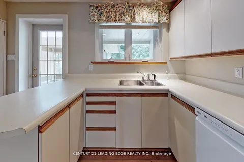 47 Southwell Dr, Toronto, ON M3B 2P1